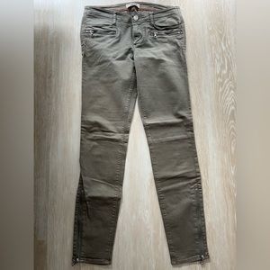 Aritzia / TNA Jeans